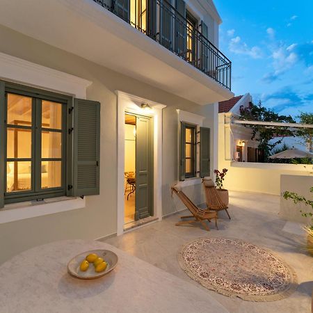 Nisomar Suites Symi Exterior foto