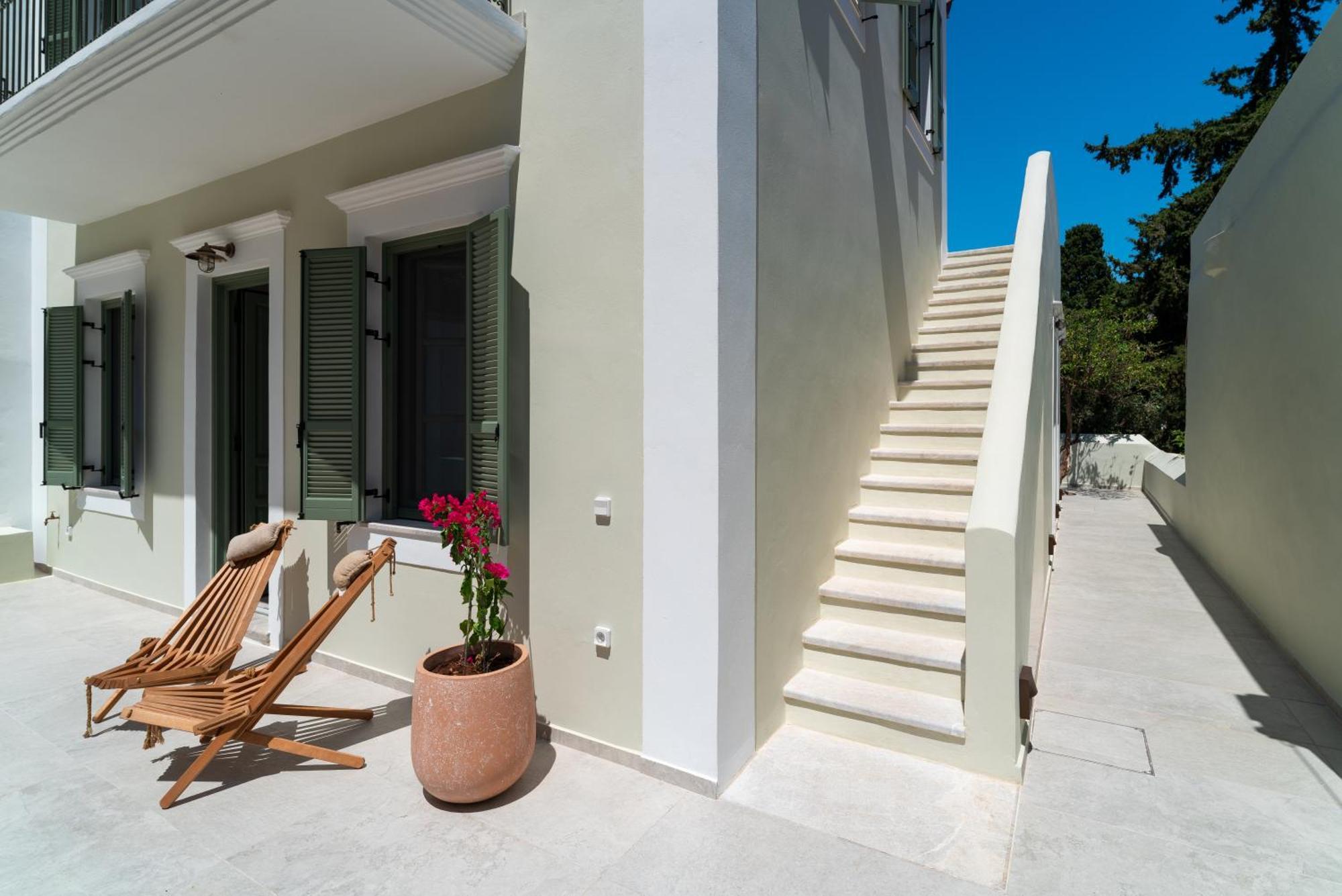 Nisomar Suites Symi Exterior foto