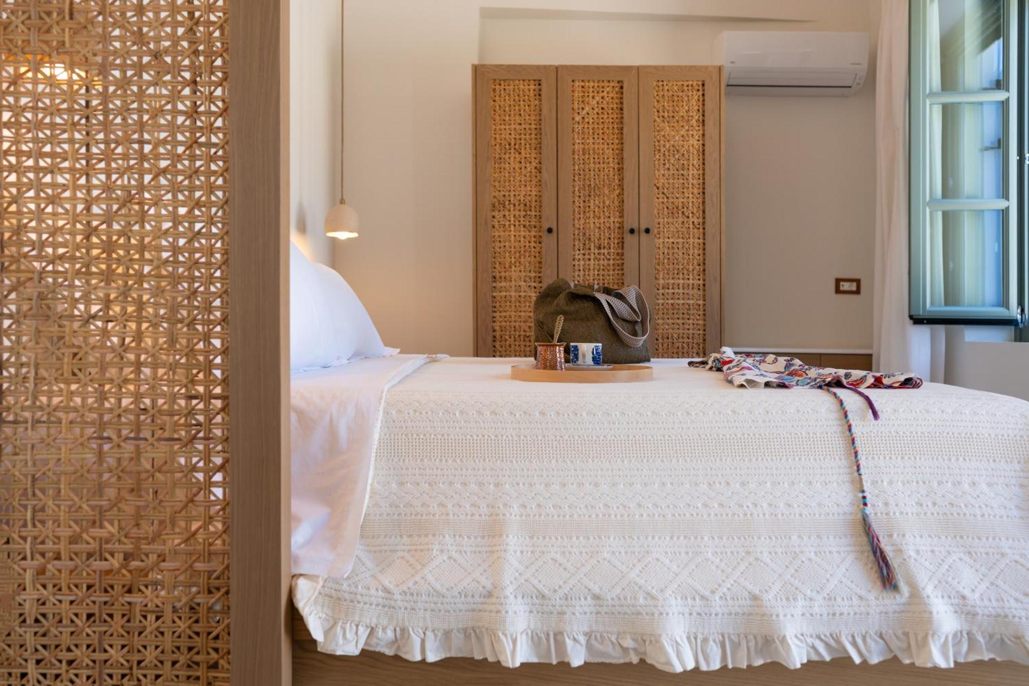 Nisomar Suites Symi Exterior foto