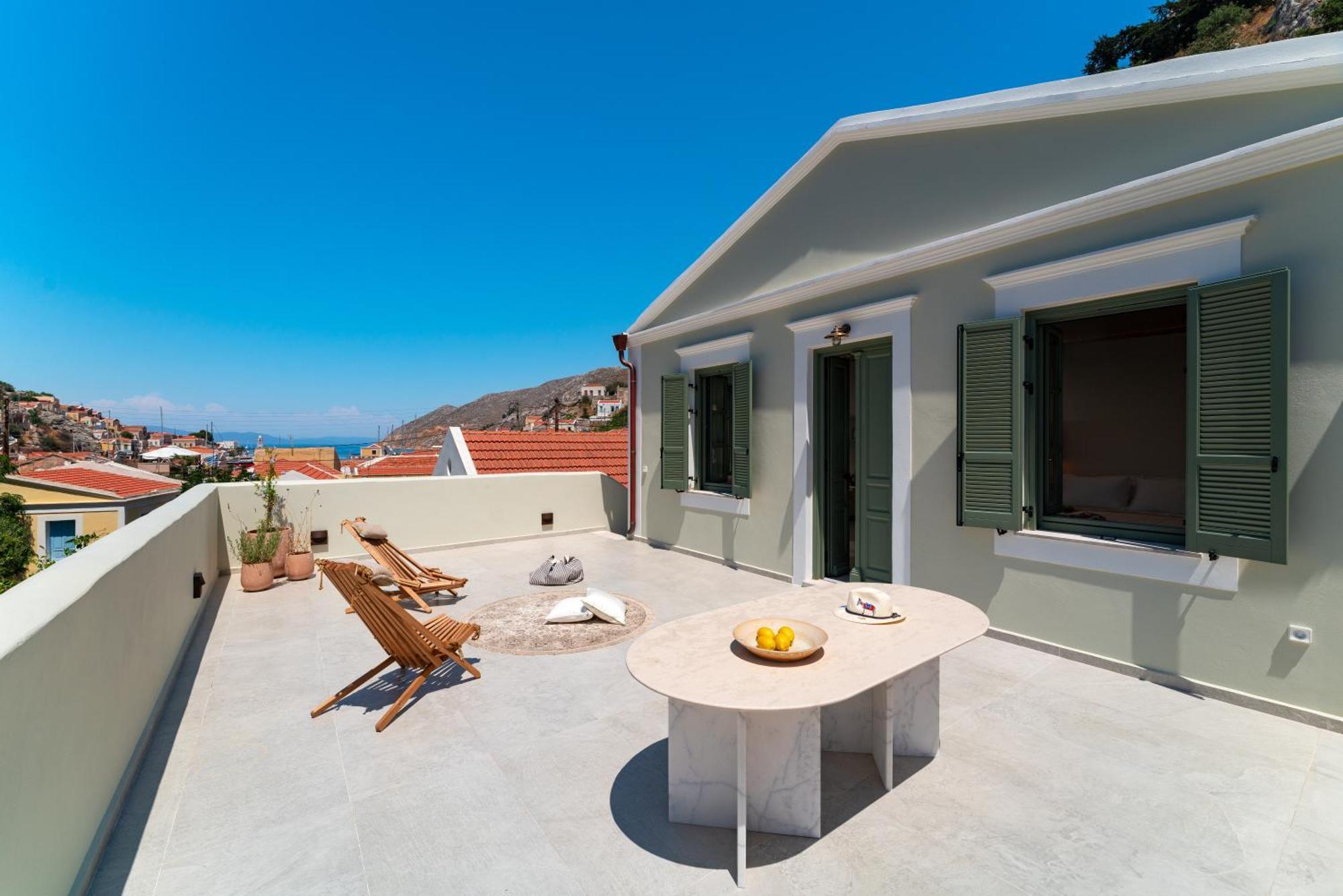 Nisomar Suites Symi Exterior foto