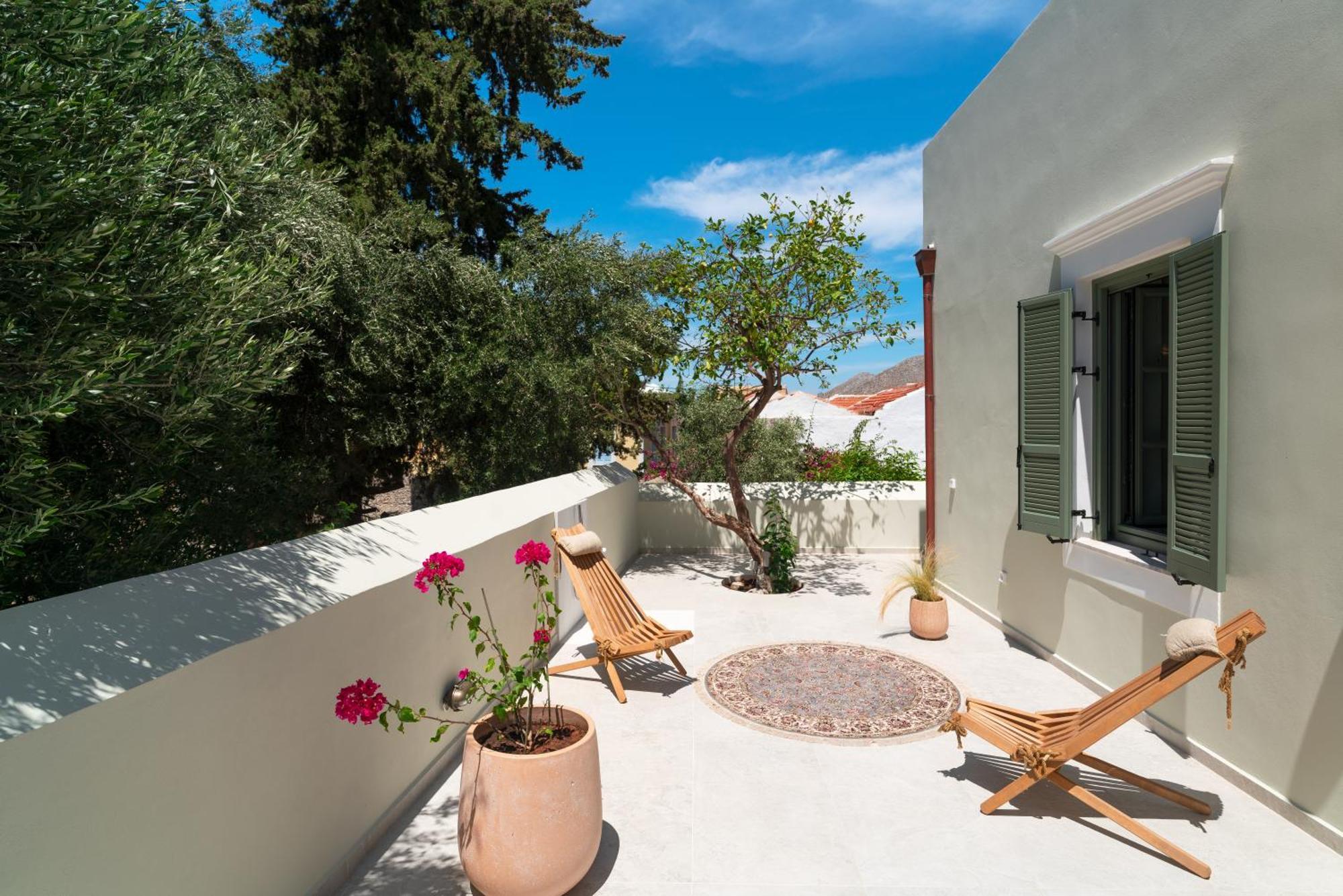 Nisomar Suites Symi Exterior foto