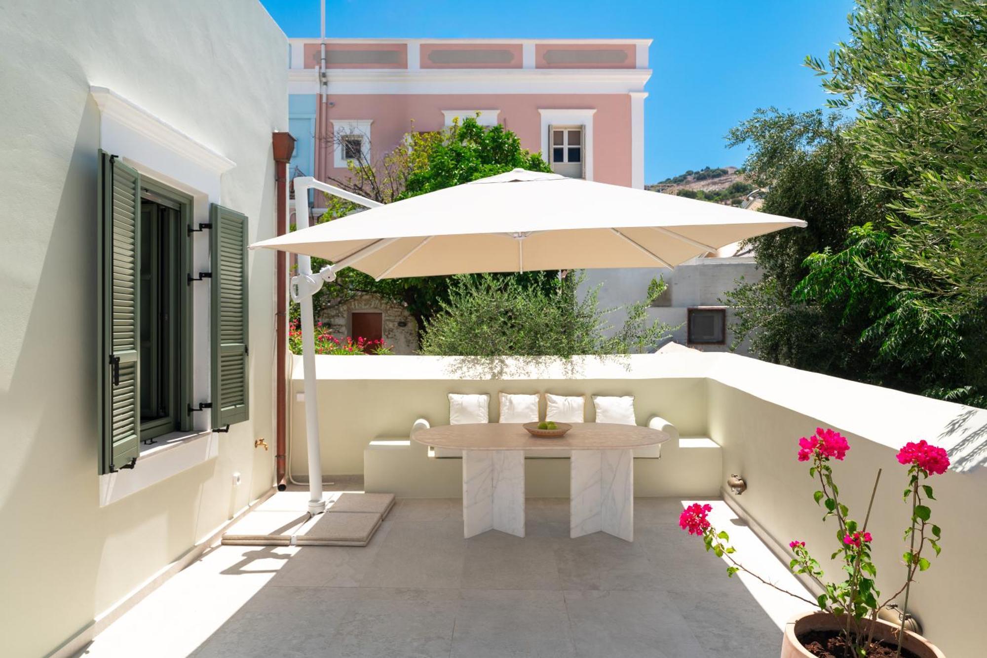 Nisomar Suites Symi Exterior foto